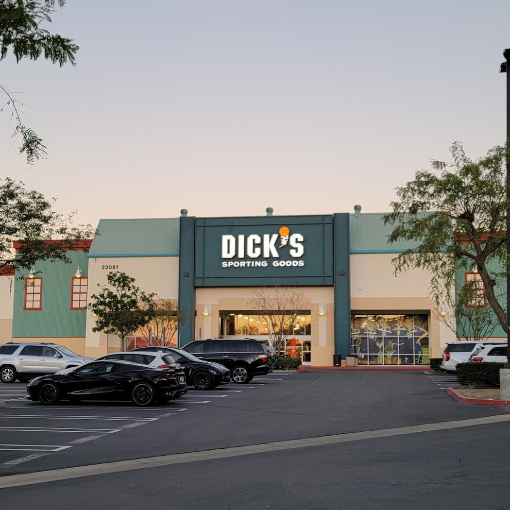 DICK'S Sporting Goods 2